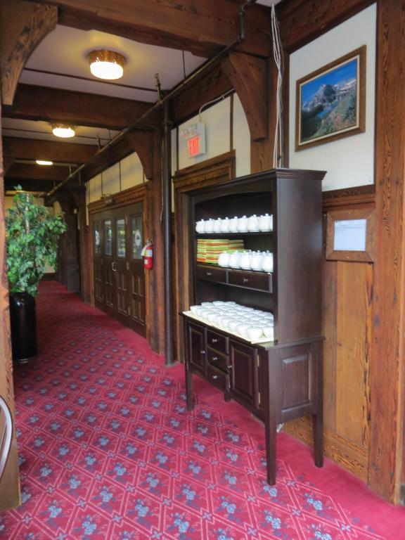 Prince Of Wales Hotel Waterton Park Esterno foto