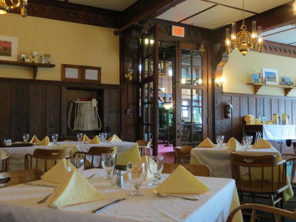 Prince Of Wales Hotel Waterton Park Esterno foto