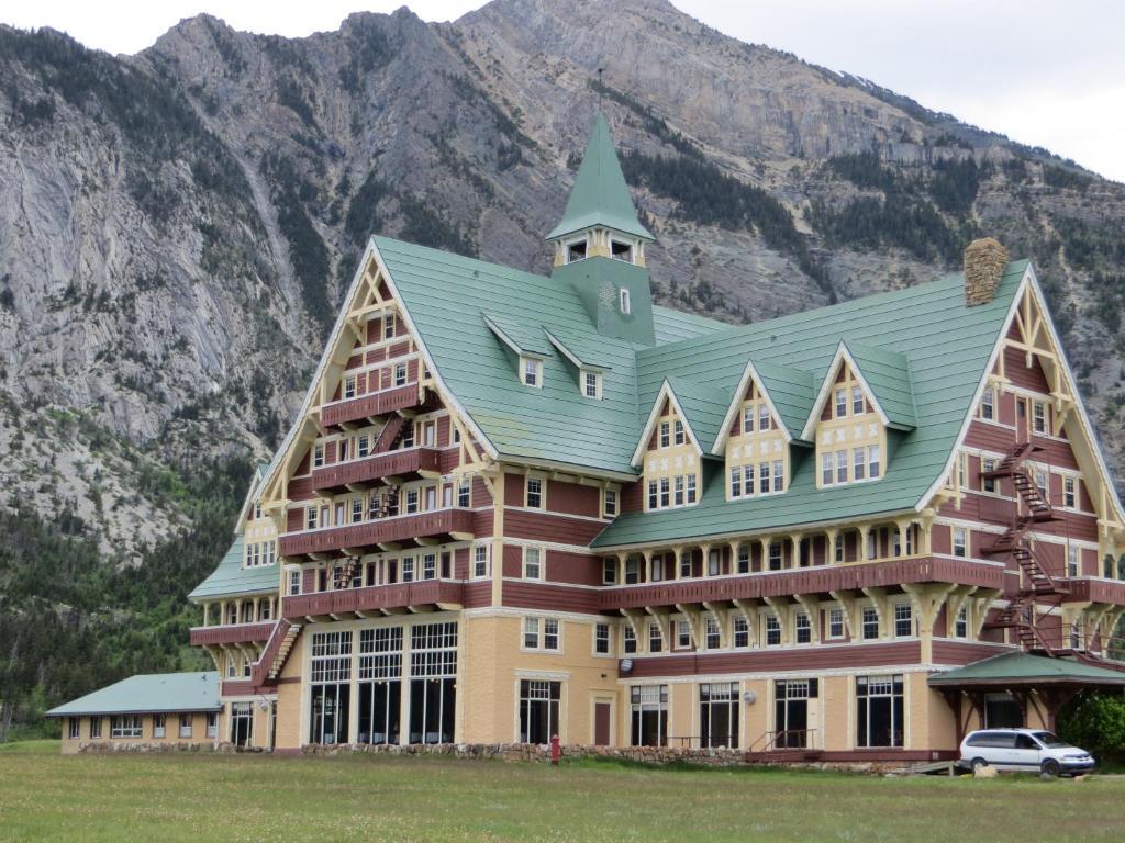 Prince Of Wales Hotel Waterton Park Esterno foto