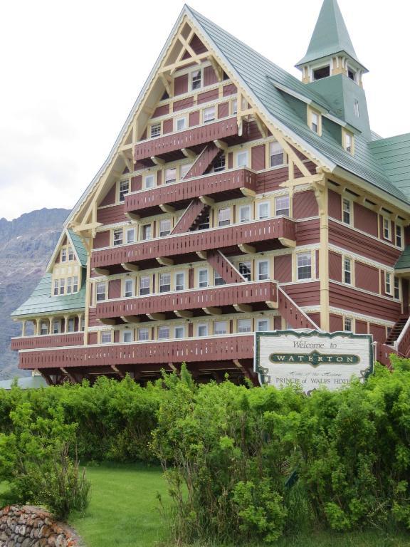 Prince Of Wales Hotel Waterton Park Esterno foto