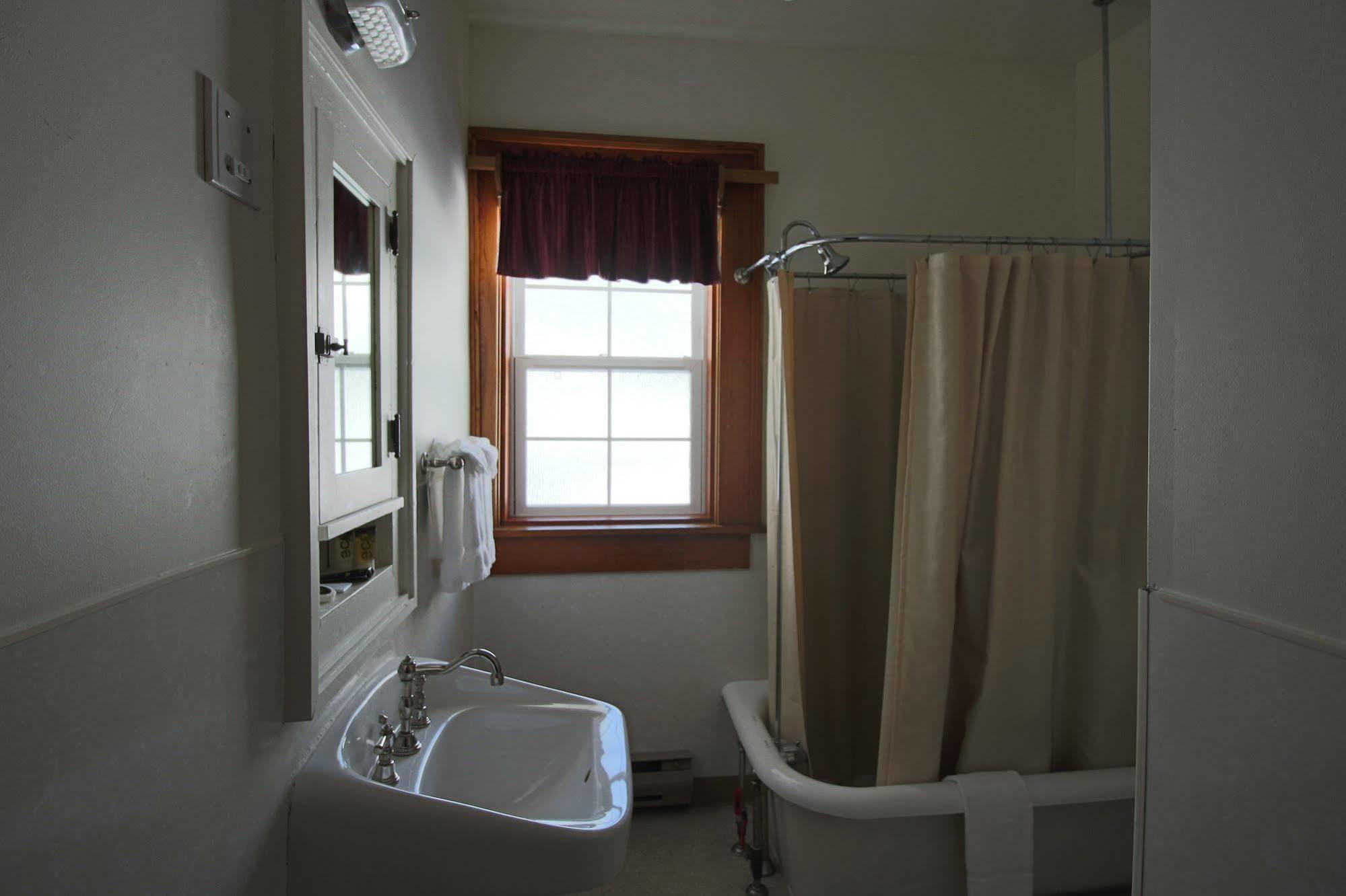 Prince Of Wales Hotel Waterton Park Esterno foto