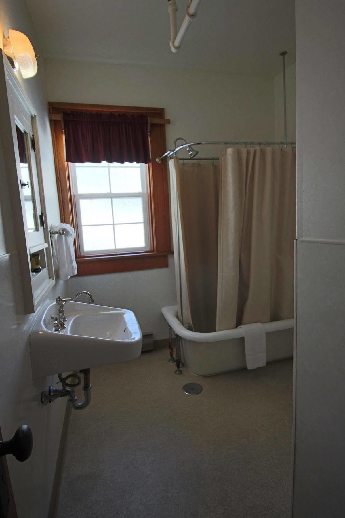 Prince Of Wales Hotel Waterton Park Esterno foto